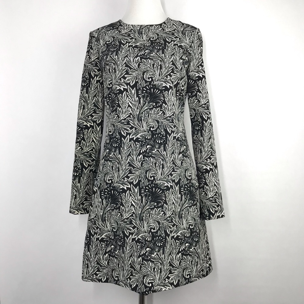 Zara Black & White Floral Size XS Long Sleeve Round Neck Women's Mini Dress